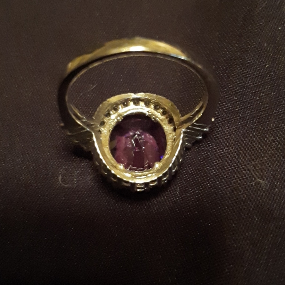 "O" SHAPED AMETHYST RING - Picture 3 of 3